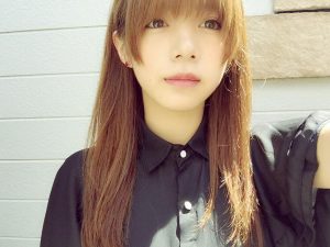 日経新聞CM女優の池田エライザ
